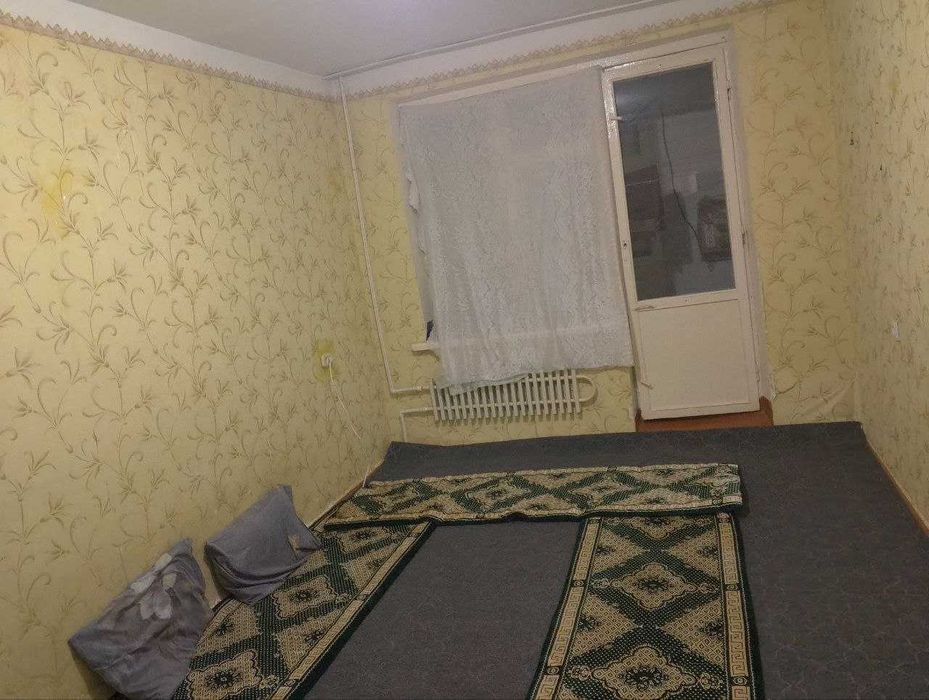 Квартира 2 хона. 4 мкр галёрка 3 этаж