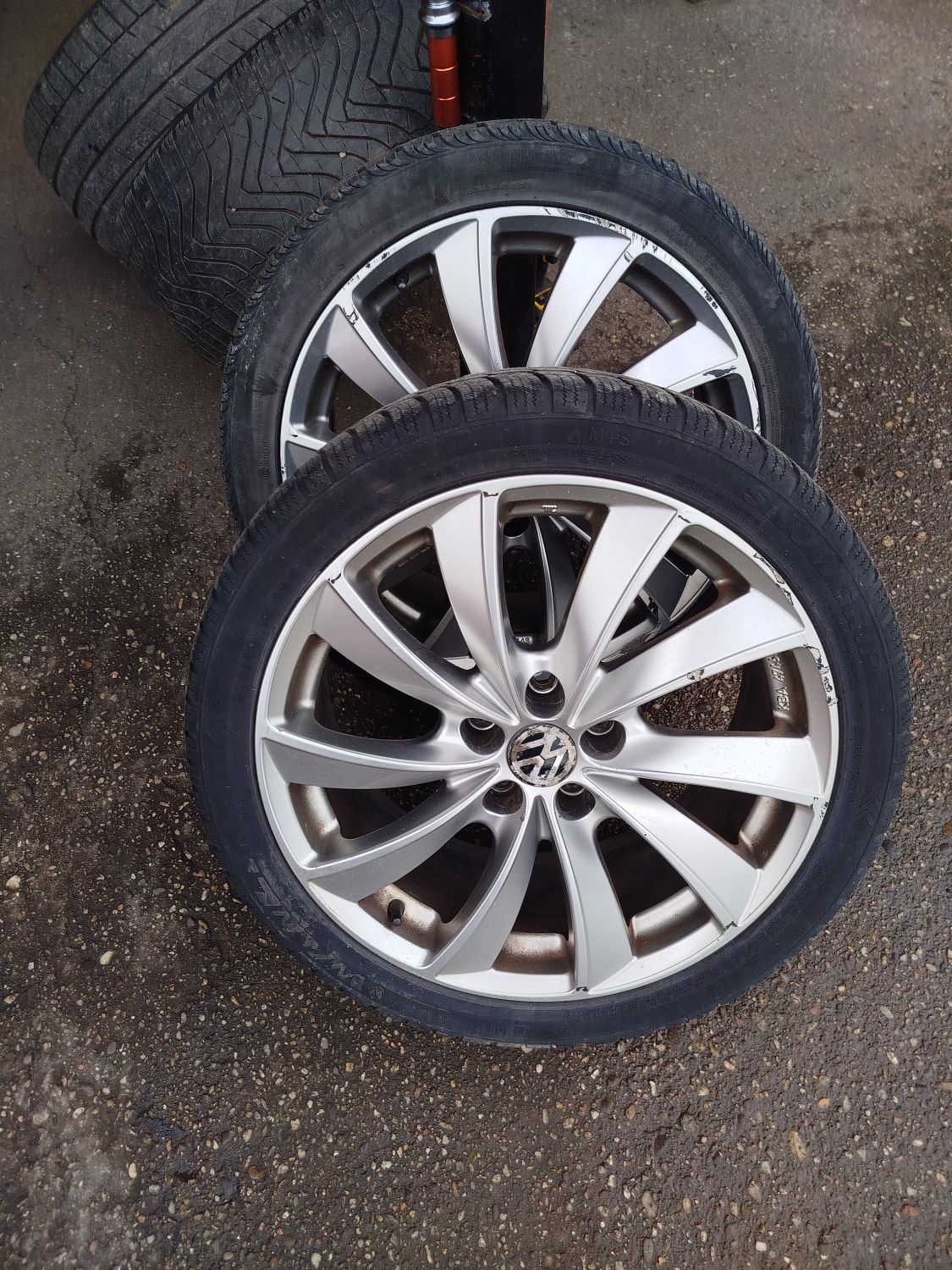 Jante Roti Volkswagen originale R18 cauciucuri 235/40