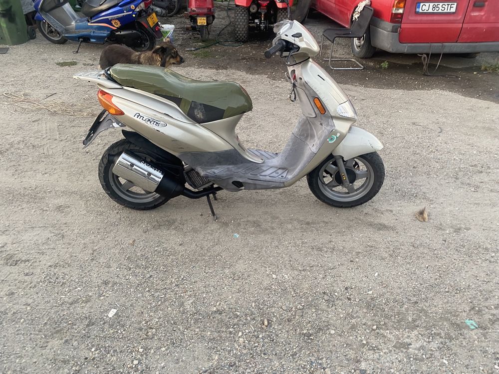 Derbi Atlantis 49cc cu actei