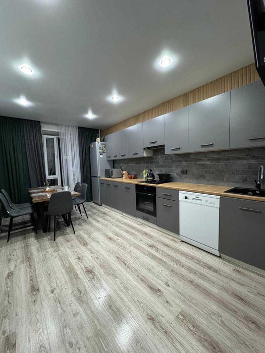 продам 3 ком квартиру мкр Береке