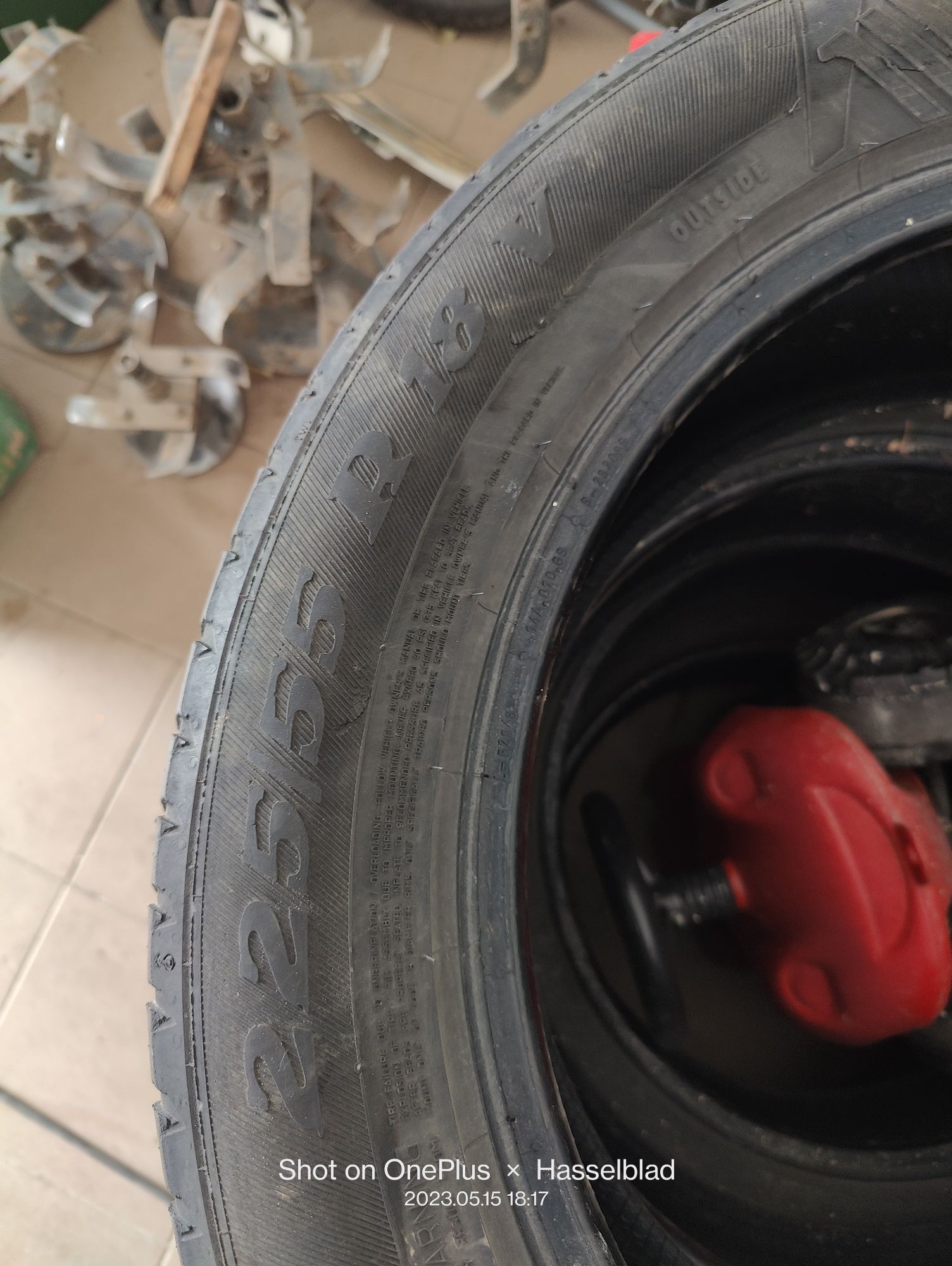 Vând anvelope de vara 225/50 R18 V