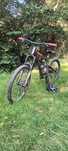 Se vinde bicicleta full suspension Bergamont costum