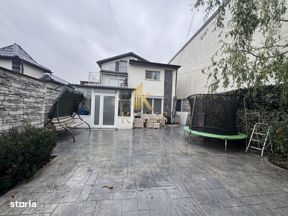 Casa de vanzare  cu 4 camere  in Pipera