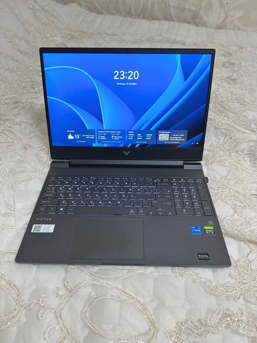 Sotiladi: HP Victus Core i7