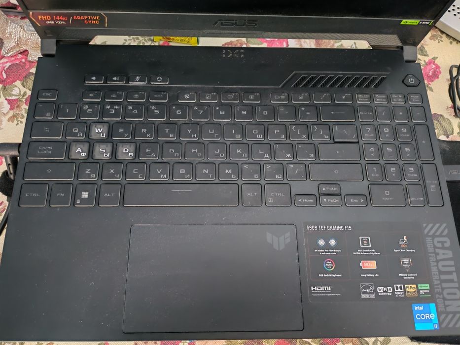 Продаëтся ноутбук Asus