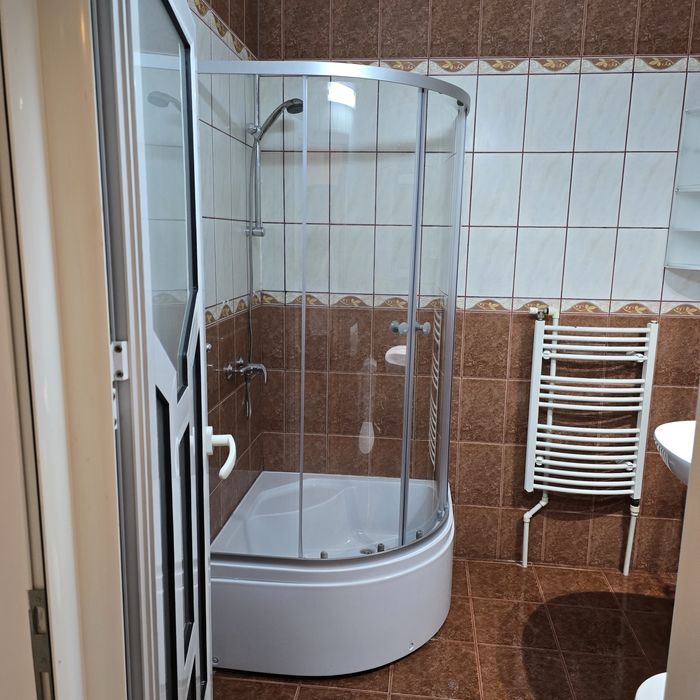 Vand apartament 2 camere zona centrala