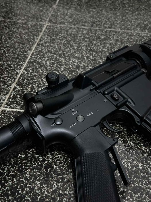 Еърсофр/Airsoft карабина: M4 (all metal).