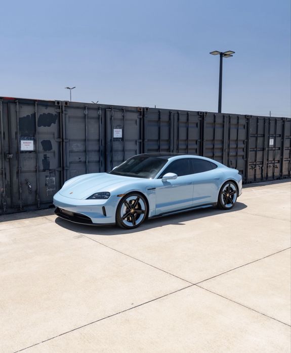Porsche taycan turbo