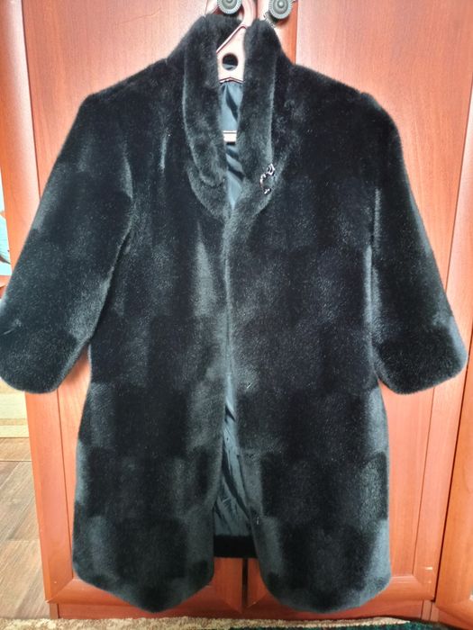Женская одежда , шубка