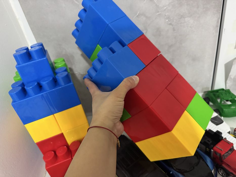 Игрушки разные машинка