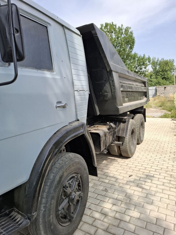 Kamaz moshina sotiladi