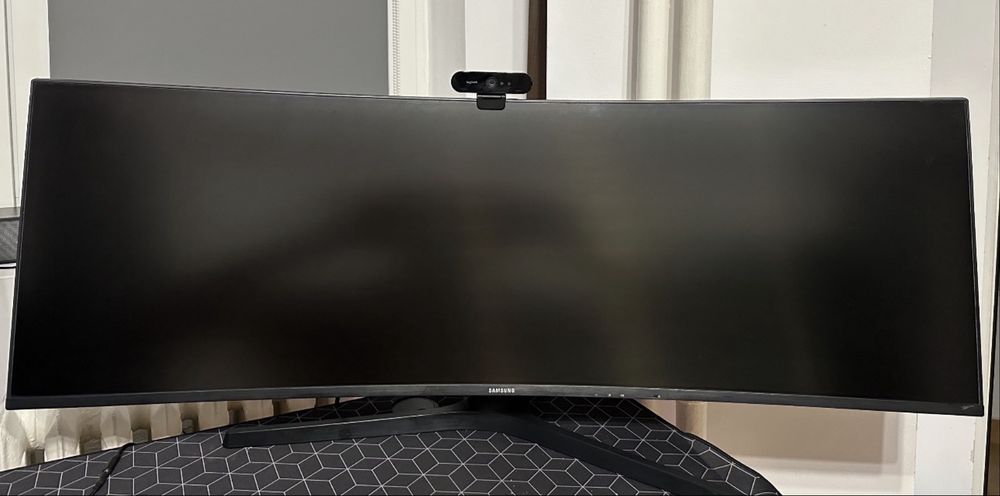 Monitor curbat 43” Samsung