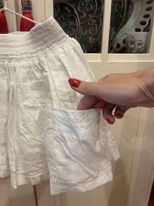 Юбочки для девочки 4-6 лет . В отличном состоянии