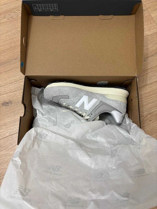 New Balance 574 - marime 42