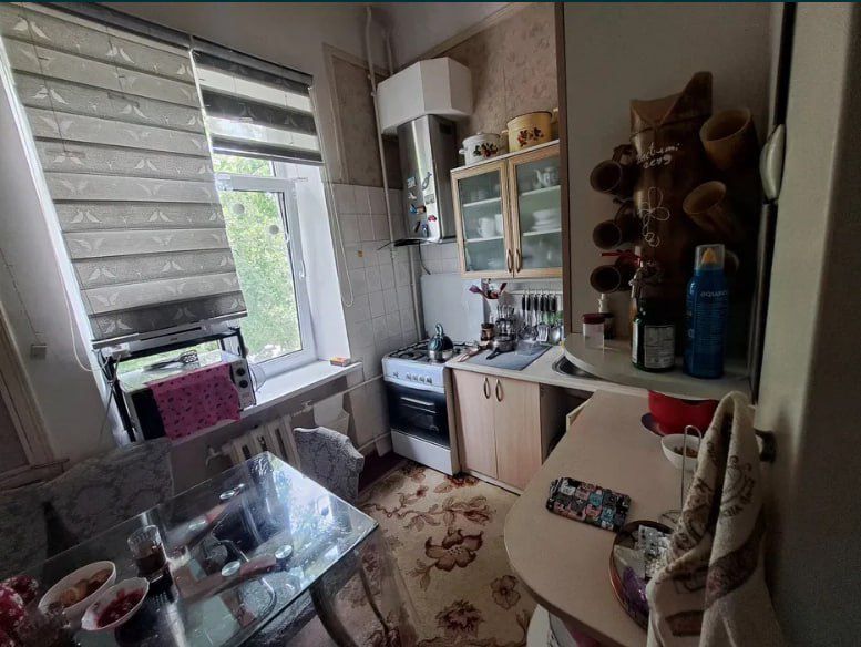 Квартира на Тарас Шевченко 3/3/4 Высокопотолочка 
Ж/