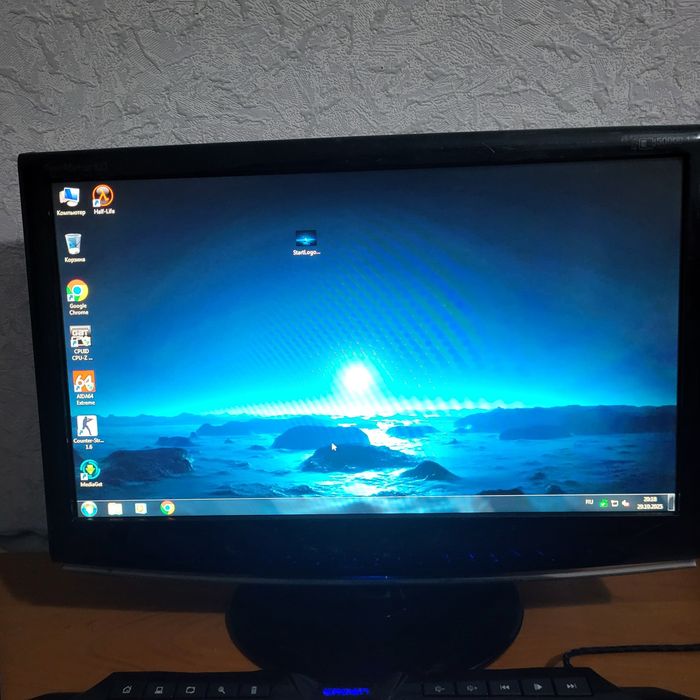 Компьютер для работы.