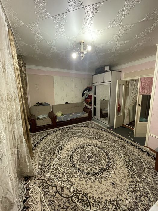 Chirchiq shahri katta bozor yonida 1xonali uy sotiladi