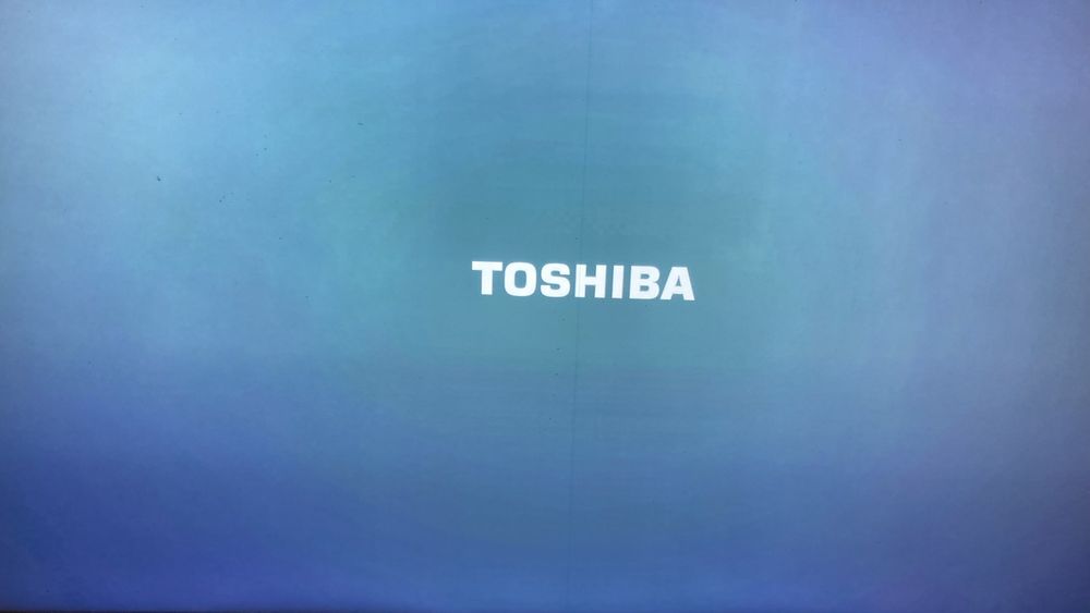 TOSHIBA smart tv sotiladi 50 diaganal