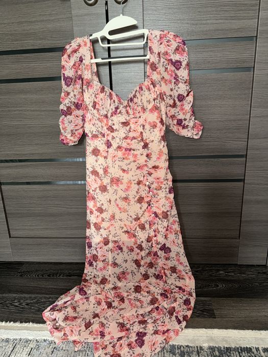 Разгружаю гардероб брюки юбки и идеальном состоянии