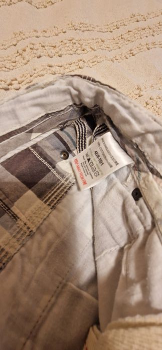 Pantaloni scurti Next in carouri