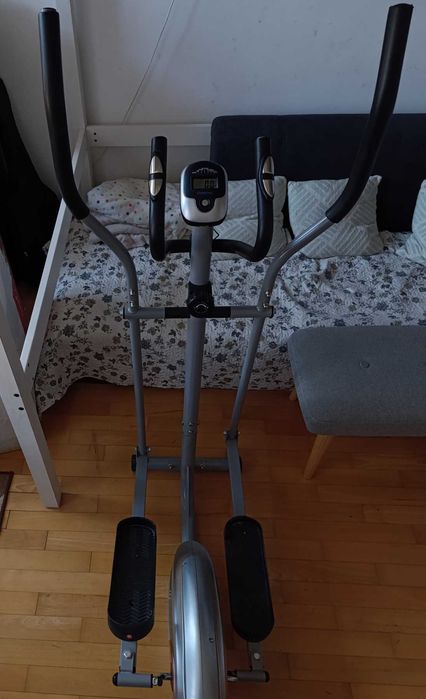 Крос-тренажор с механично натоварване