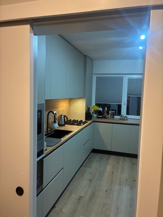 Apartament de vanzare finisat / mobilat