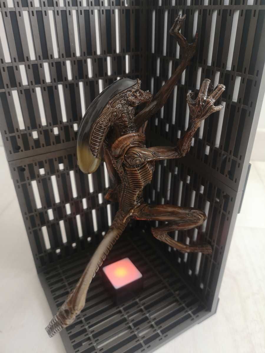 Figurine/jucarii Kotobukiya (ArtFX) Alien Dog si Warrior