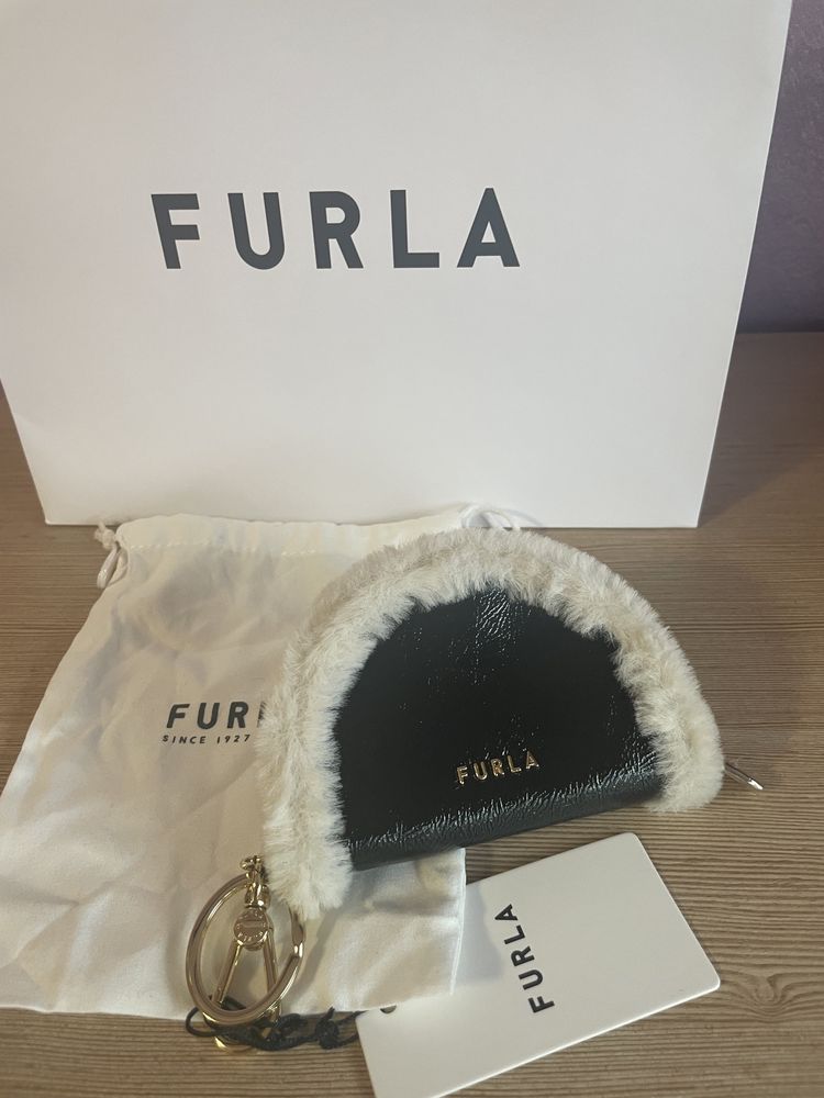 Furla-аксесоар-ключодържател