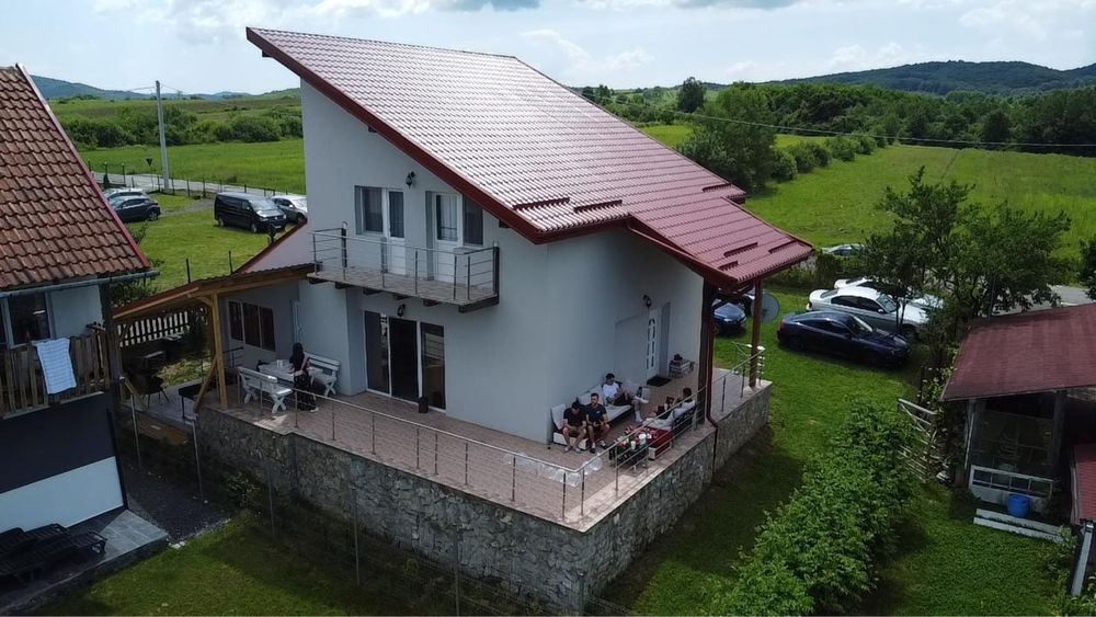 Lacul surduc.Inchiriez casa de vacanta/cabana