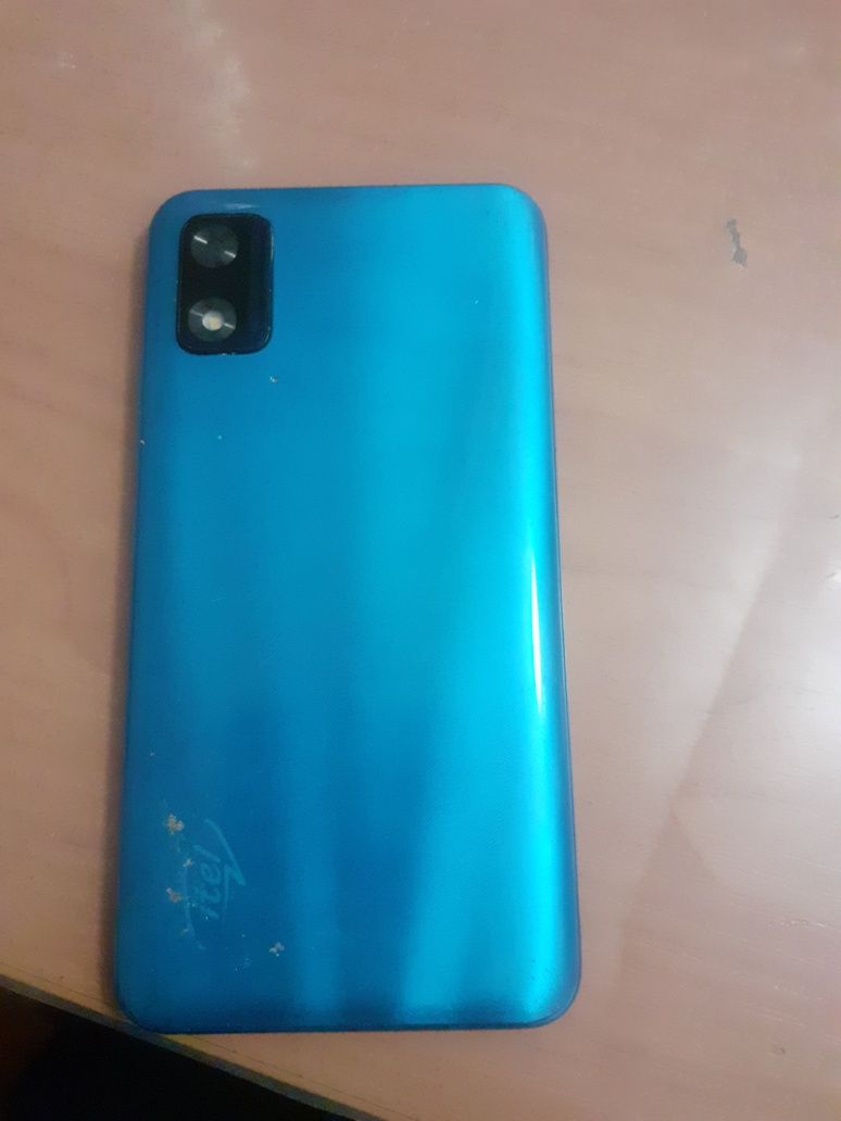 Продам xiomi Mi A2 и итэл