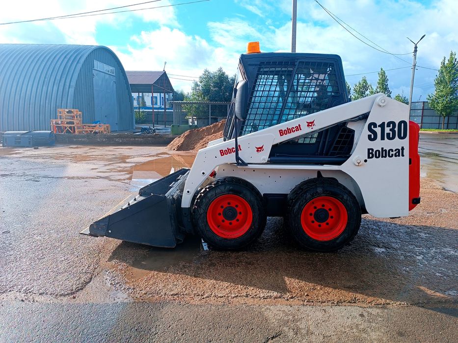 Продается мини погрузчик боб кат S130
