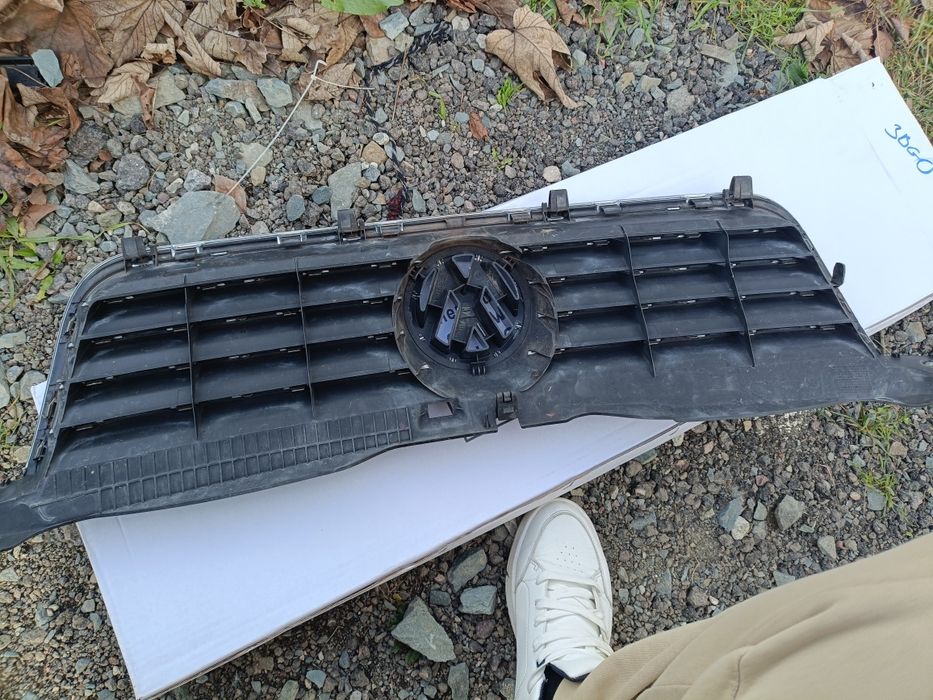 Vând grila radiator și grile bara