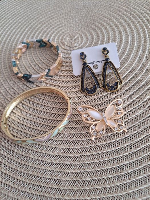 Чисто нови бижута