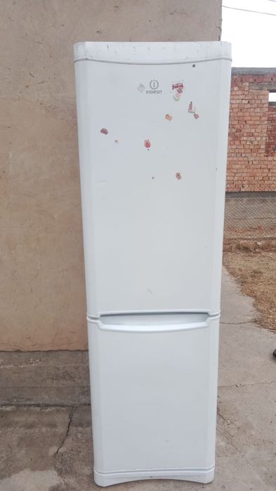 Холодильник сатылады