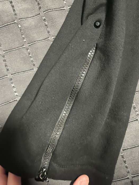 Vând pantaloni young rich white cu pietricele