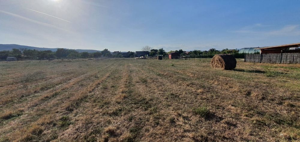 Teren de vanzare petresti 1470m²