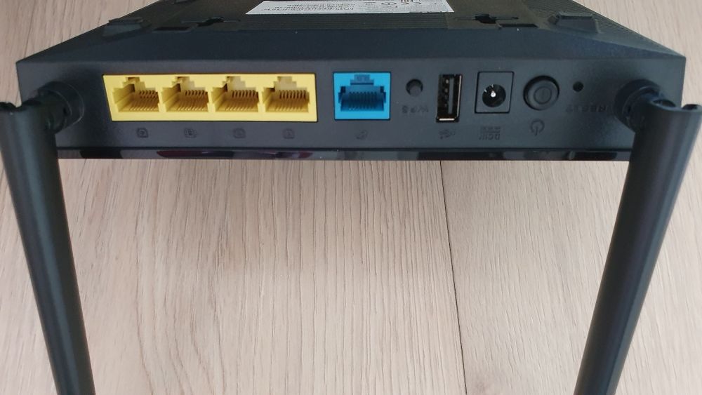 Router ASUS RT-AC51U DualBand Transf 300+433 Mbps 2.4-5 GHz Curier OLX