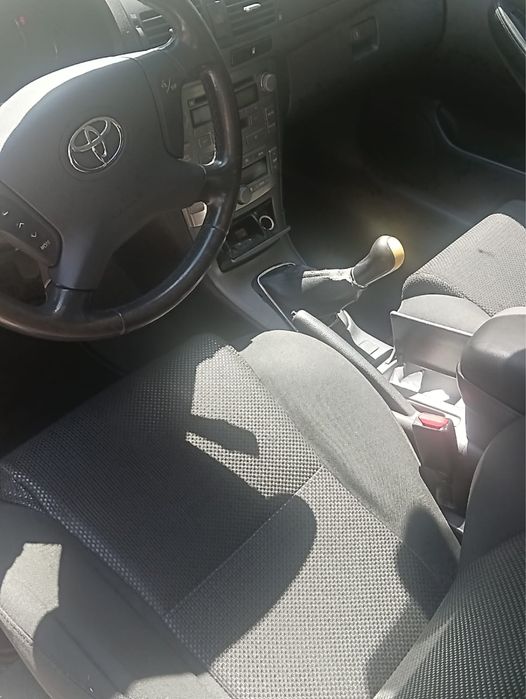 Toyota Avensis 2004 година!!! УНИКАТ!!! 1.8 БЕНЗИН - СТАВА И НА ГАЗ