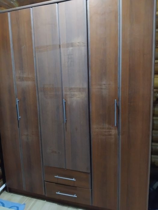 Продам.       Шкаф.