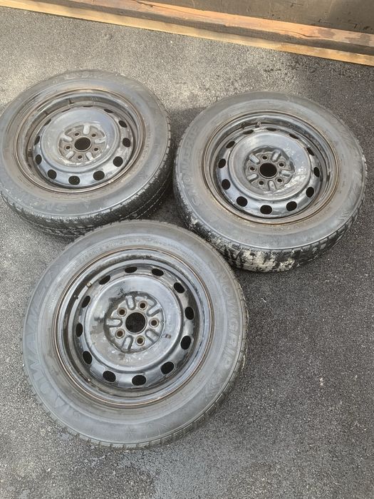 Продам шины с дисками r15 195/65 3шт