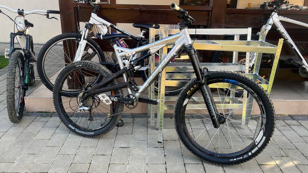 Vand yeti asx full suspension mtb