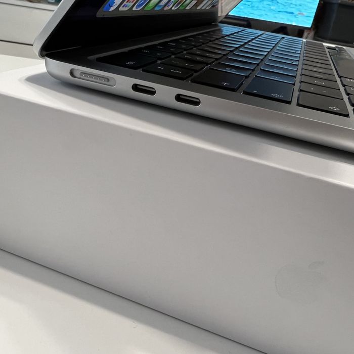 Macbook Air M2 Silver