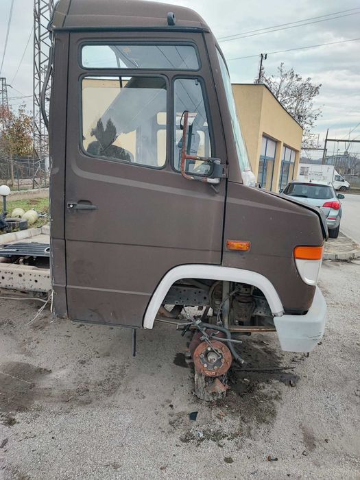 Mercedes Vario 614 на части
