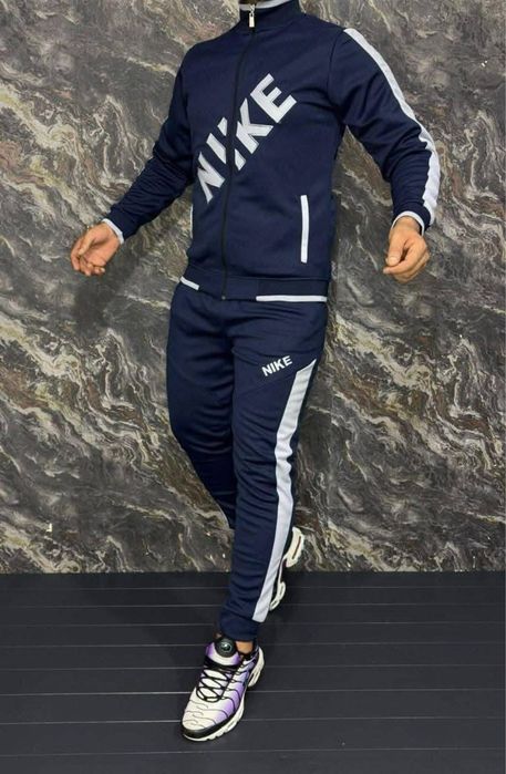 Мъжки екип Nike различни разцветки високо качество