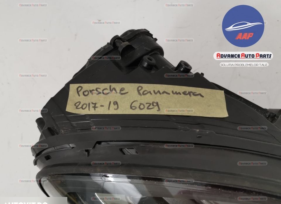 Десен оригинален калник Порше / Porsche Panamera 971 [Оригинален десен