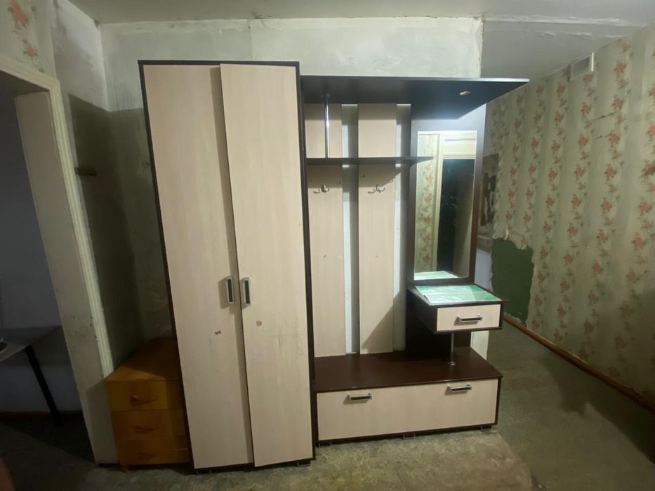 Продам Шкаф прихожая