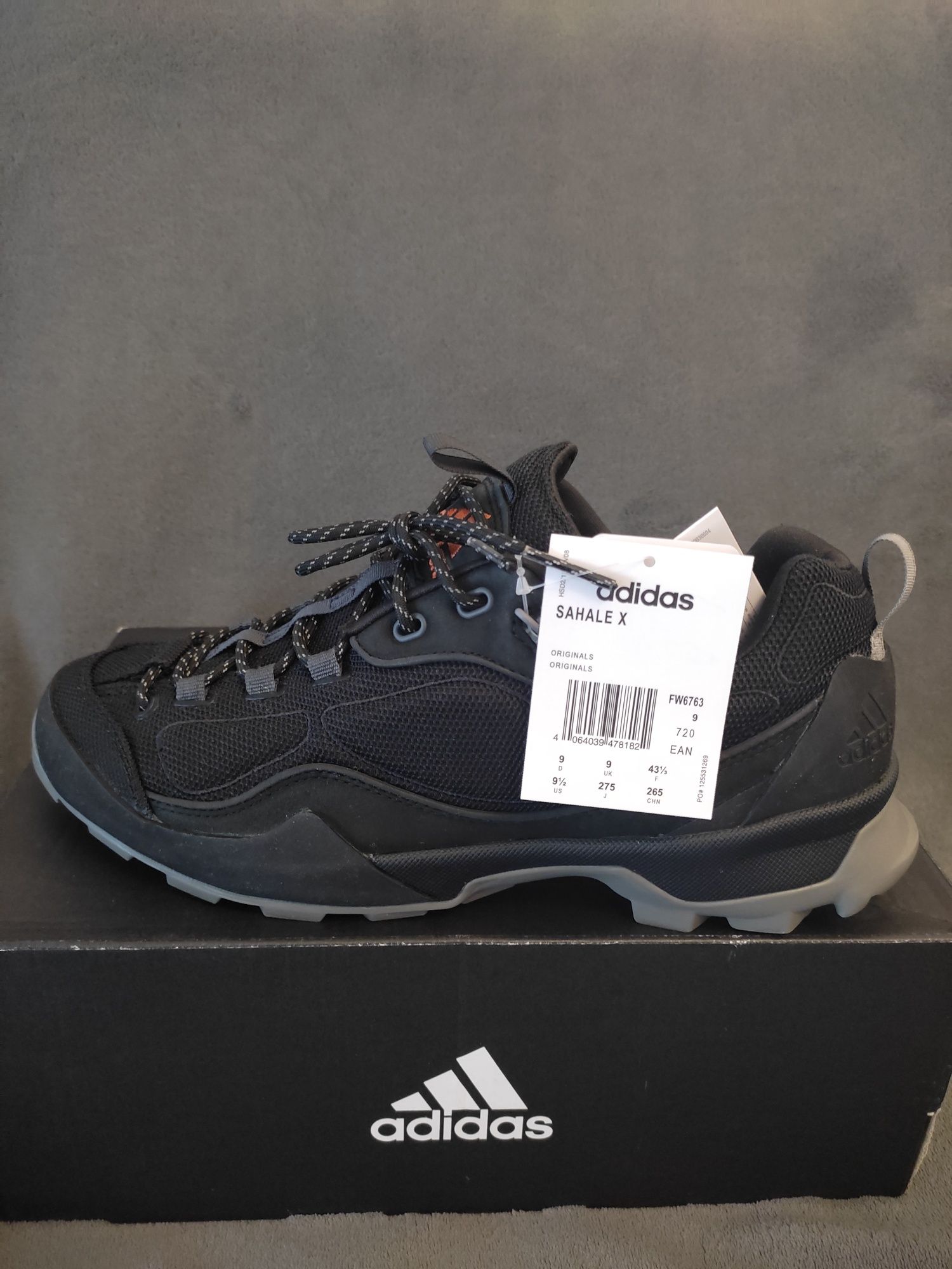 Pantofi sport trekking Adidas, pentru barbati