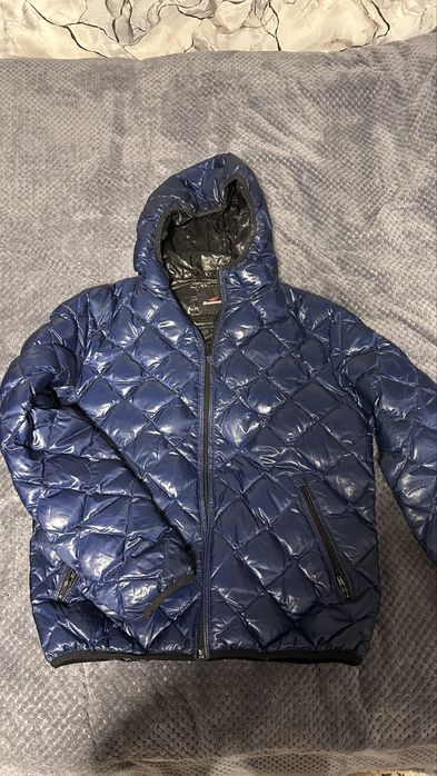 Продам куртки