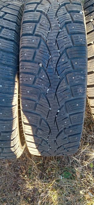 Продам зимнюю резину.на15
