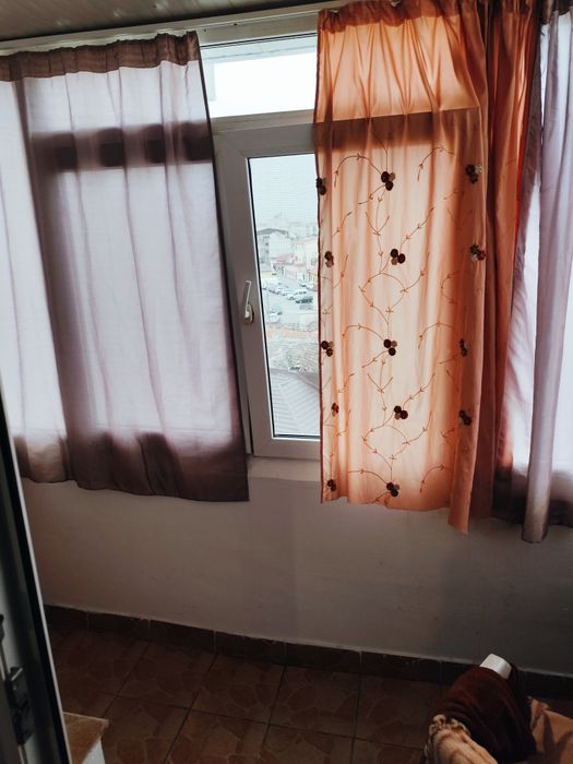 Ocazie apartament mare 2 camere 2 balcoane Lăpușneanu -Hasdeu